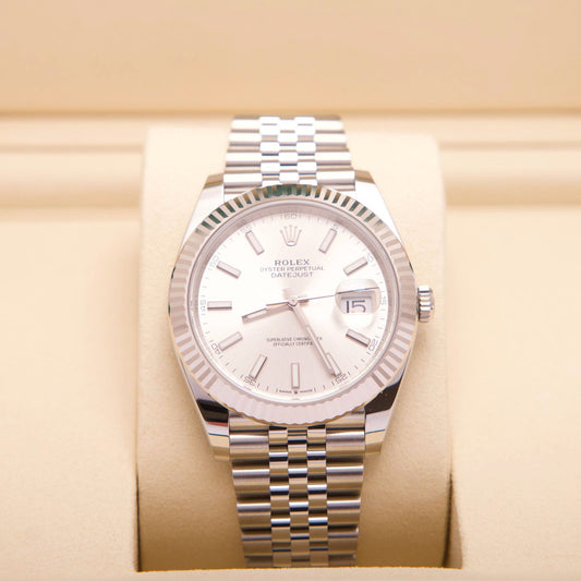 Rolex Datejust 41 – Ref. 126334 | Silver Dial | Jubilee | 10/2026 | LC100 | Neu & Ungetragen | Fullset