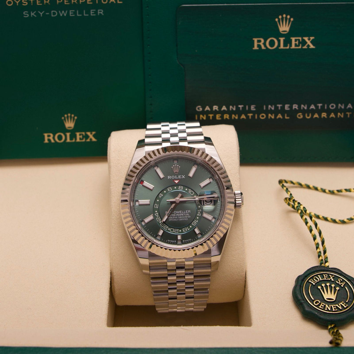 Rolex Sky-Dweller – 336934 | 2026 | Mintgrün | Jubilee | Neu