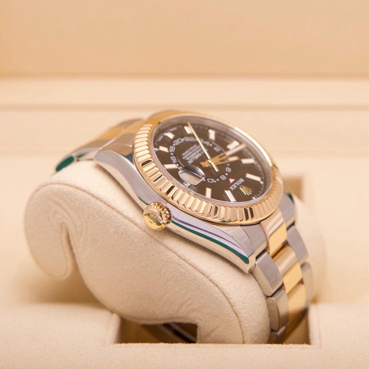 Rolex Sky-Dweller 326933 Gelbgold/Stahl LC100 2018 wie neu Fullset