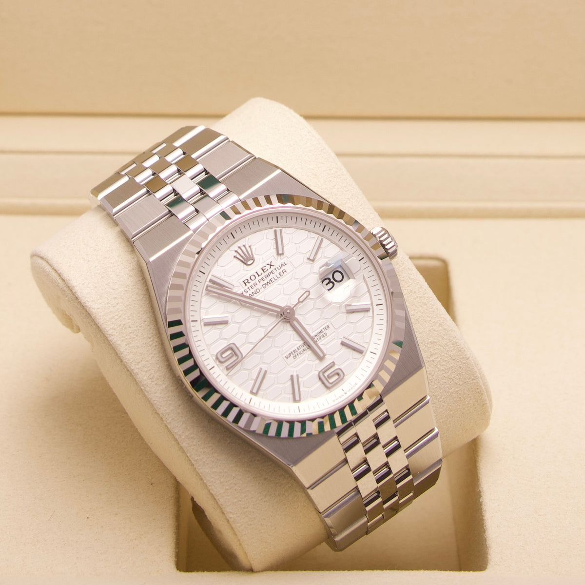 Rolex Land-Dweller 40 – Ref. 127334 | Weißes Zifferblatt | 09/2026 | LC100 | Neu & Teilverklebt | Fullset