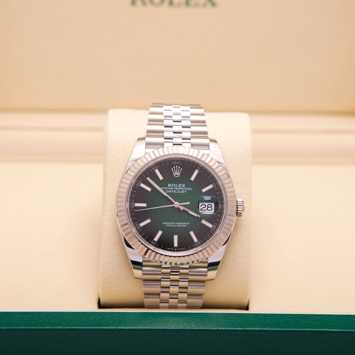 Rolex Datejust 41 – Ref. 126334 | Green Ombré Dial | 41 mm | 10/2026 | LC100 | Neu & Ungetragen | Fullset
