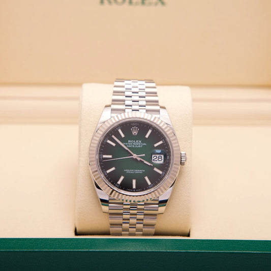 Rolex Datejust 41 – Ref. 126334 | Green Ombré Dial | 41 mm | 10/2026 | LC100 | Neu & Ungetragen | Fullset