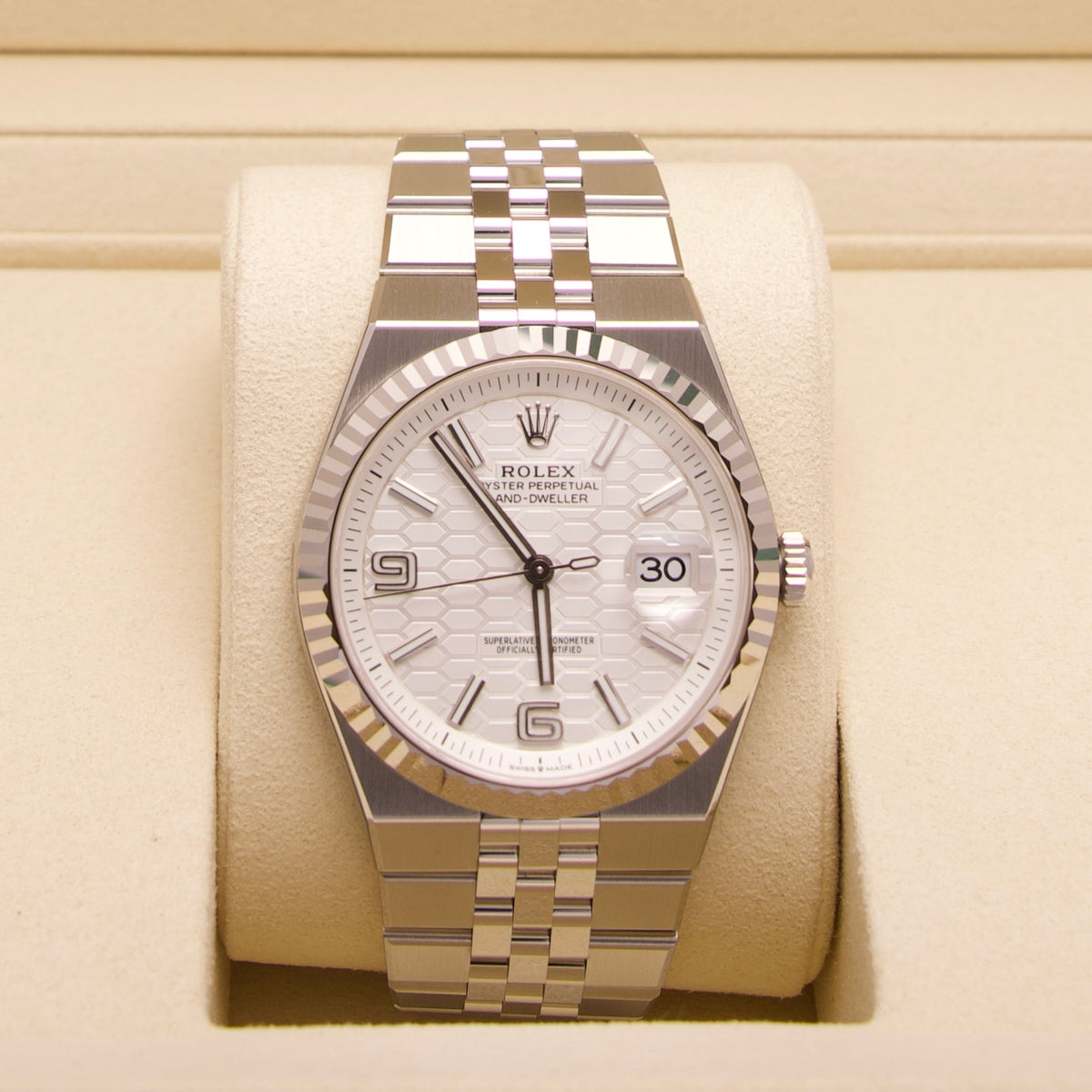 Rolex Land-Dweller 40 – Ref. 127334 | Weißes Zifferblatt | 09/2026 | LC100 | Neu & Teilverklebt | Fullset