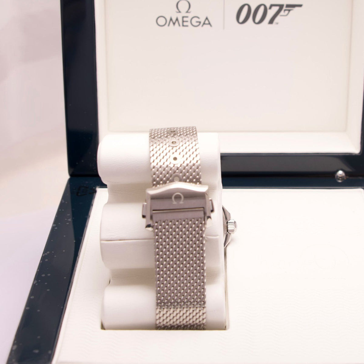 Omega Seamaster Diver 300M – Ref. 210.30.42.20.03.002 | James Bond 60th Anniversary | 42 mm | 05/2023 | Neu & Ungetragen | Fullset