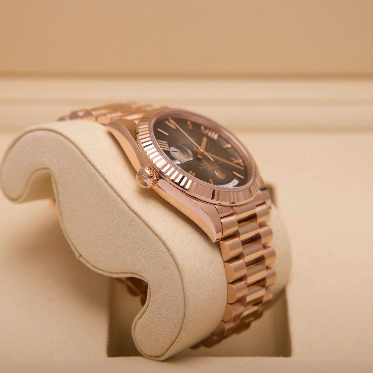 Rolex Day-Date 40 – Ref. 228235 | 18 Karat Everose-Gold | Slate Ombré Dial | 07/2025 | Fullset