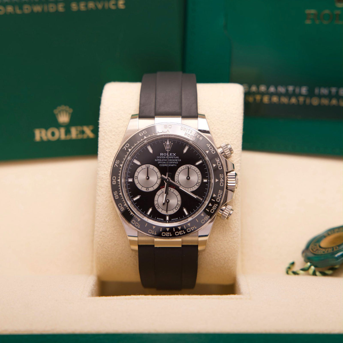 Rolex Cosmograph Daytona – Ref. 126519LN | 18 Karat Weißgold | Black Dial „Baby Le Mans“ | 06/2025 | LC100 | Fullset