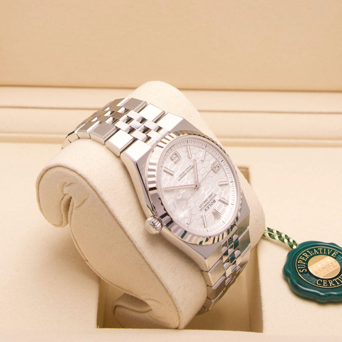 Rolex Land-Dweller 36 – Ref. 127234 | White Honeycomb Dial | 36 mm | 10/2026 | LC100 | Neu & Ungetragen | Fullset