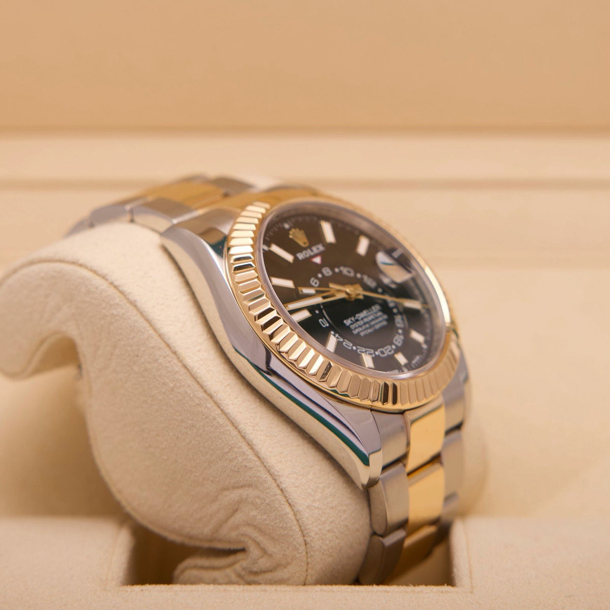 Rolex Sky-Dweller 326933 Gelbgold/Stahl LC100 2018 wie neu Fullset