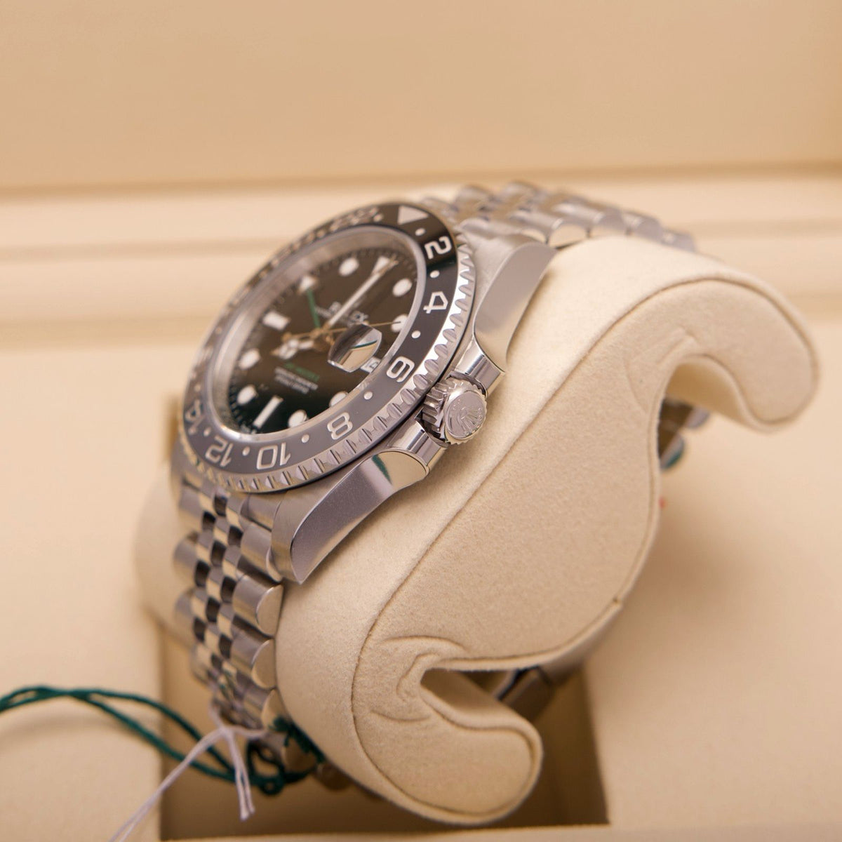 Rolex GMT-Master II NEU VERKLEBT 126710GRNR 09/2026 Bruce Wayne LC100 Fullset
