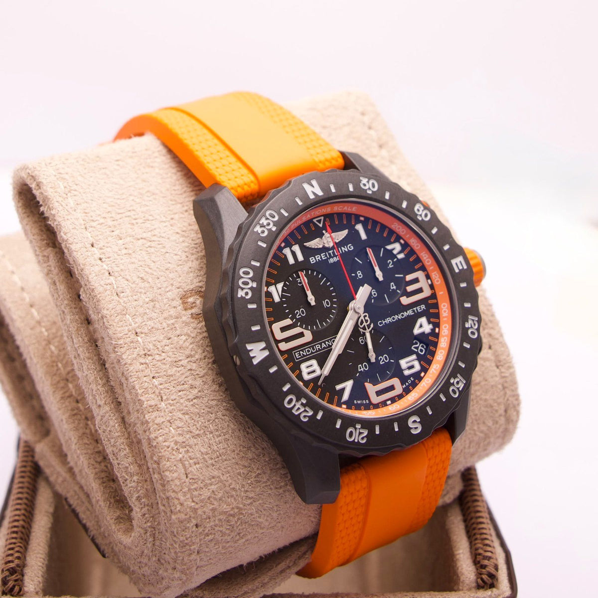 Breitling Endurance Pro – Ref. X82310A51B1S2 | 44 mm | Black Dial | 2026 | Neu & Ungetragen | Deutsches Fullset