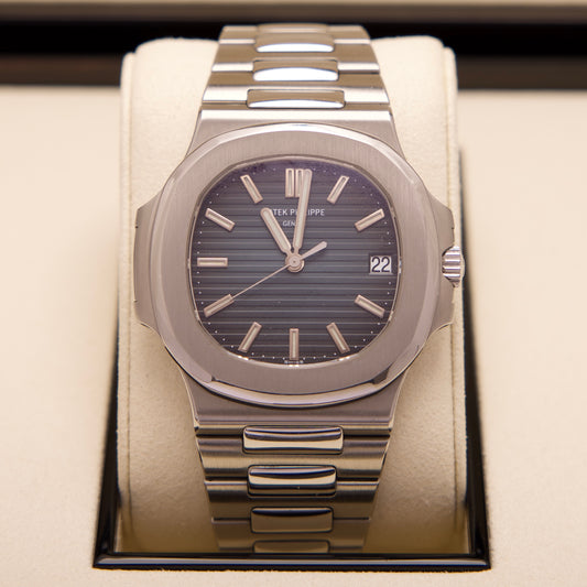 Patek Philippe Nautilus 5711/1A-010 Blue Dial Steel 2012 Fullset
