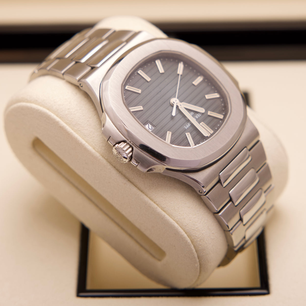 Patek Philippe Nautilus 5711/1A-010 Blue Dial Steel 2012 Fullset