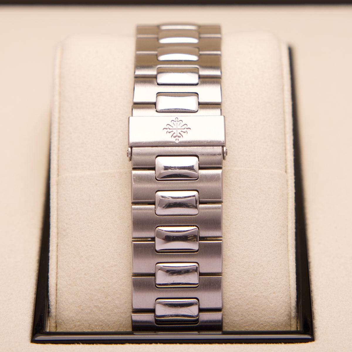 Patek Philippe Nautilus 5711/1A-010 Blue Dial Steel 2012 Fullset