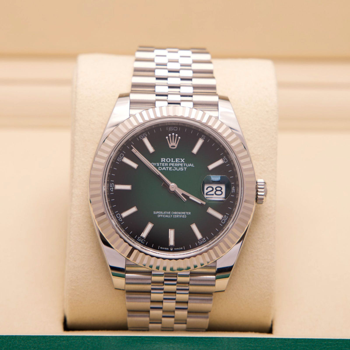 Rolex Datejust 41 – Ref. 126334 | Green Ombré Dial | 41 mm | 10/2026 | LC100 | Neu & Ungetragen | Fullset