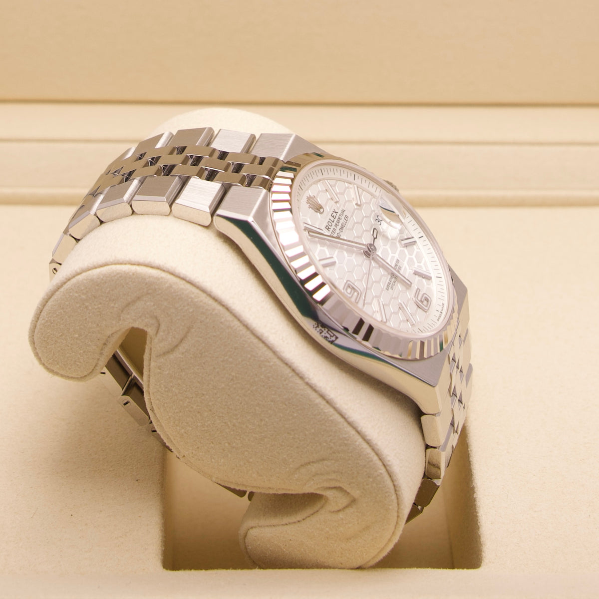 Rolex Land-Dweller 40 – Ref. 127334 | Weißes Zifferblatt | 09/2026 | LC100 | Neu & Teilverklebt | Fullset