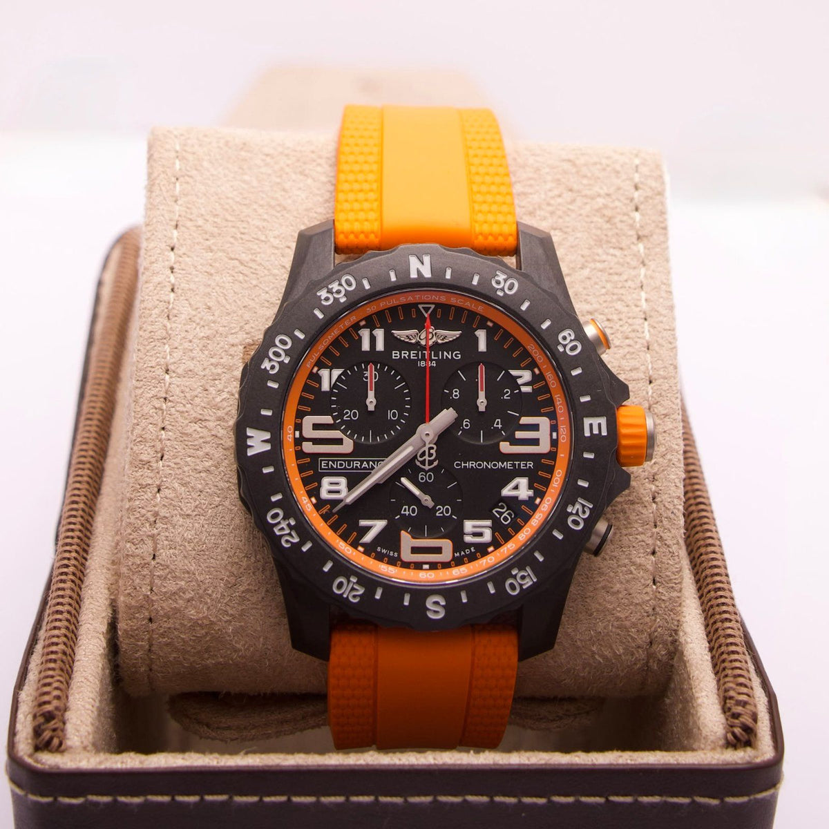 Breitling Endurance Pro – Ref. X82310A51B1S2 | 44 mm | Black Dial | 2026 | Neu & Ungetragen | Deutsches Fullset