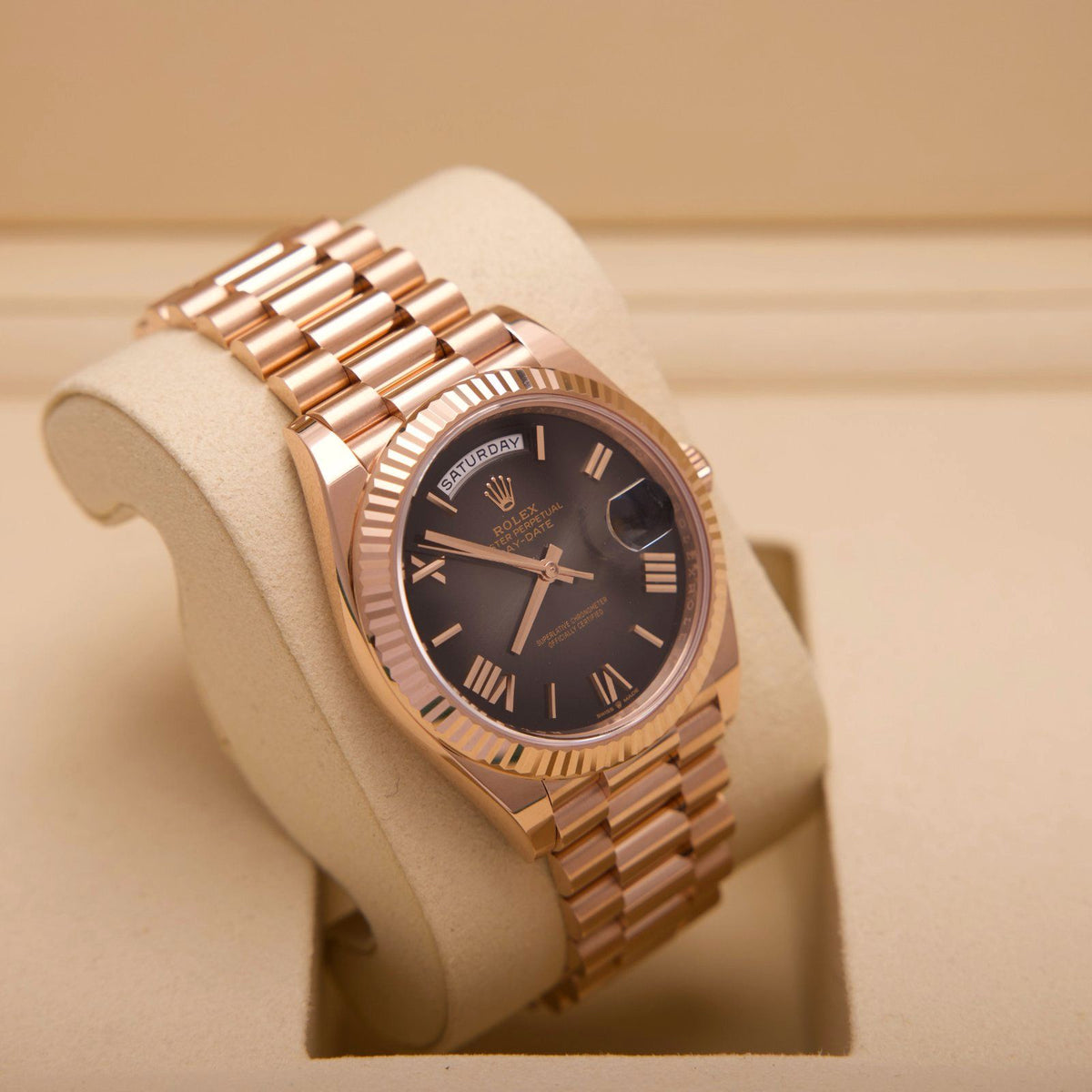 Rolex Day-Date 40 – Ref. 228235 | 18 Karat Everose-Gold | Slate Ombré Dial | 07/2025 | Fullset