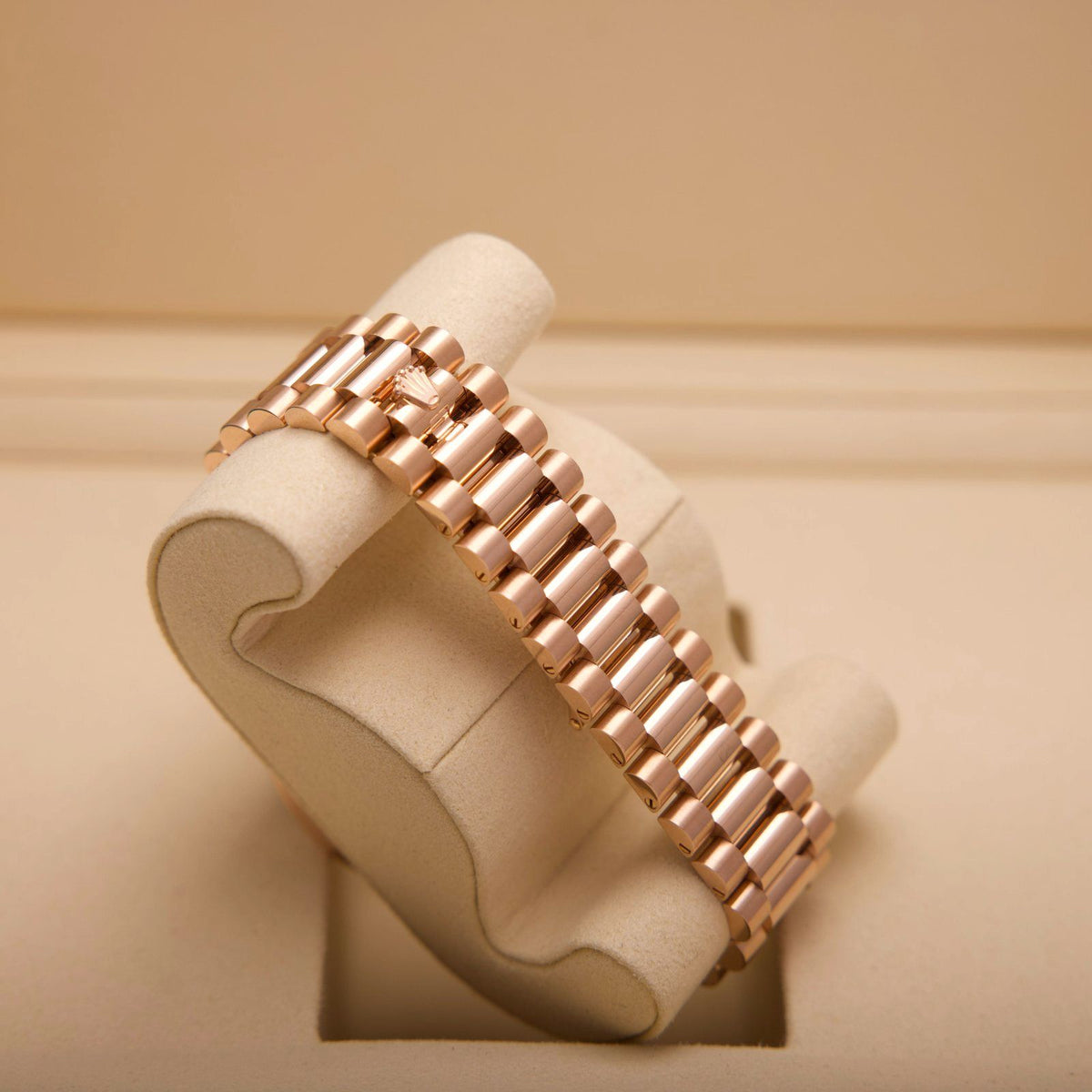 Rolex Day-Date 40 – Ref. 228235 | 18 Karat Everose-Gold | Slate Ombré Dial | 07/2025 | Fullset