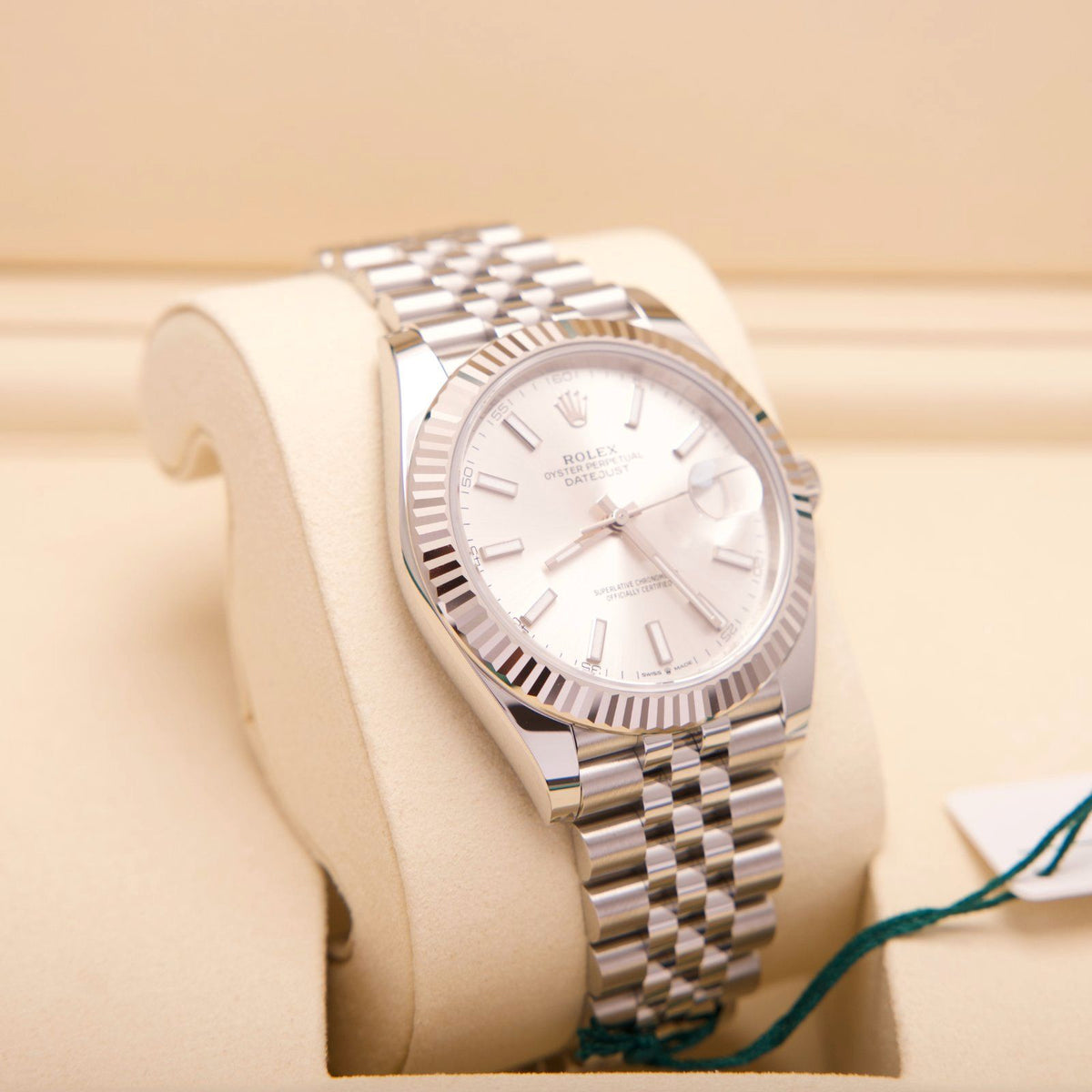Rolex Datejust 41 – Ref. 126334 | Silver Dial | Jubilee | 10/2026 | LC100 | Neu & Ungetragen | Fullset