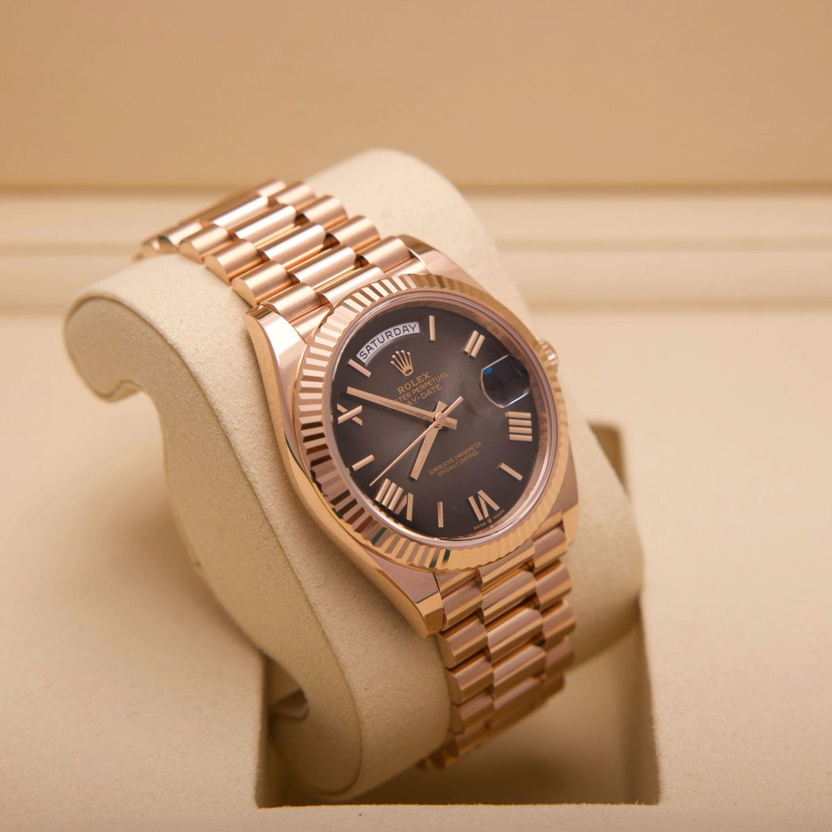 Rolex Day-Date 40 – Ref. 228235 | 18 Karat Everose-Gold | Slate Ombré Dial | 07/2025 | Fullset