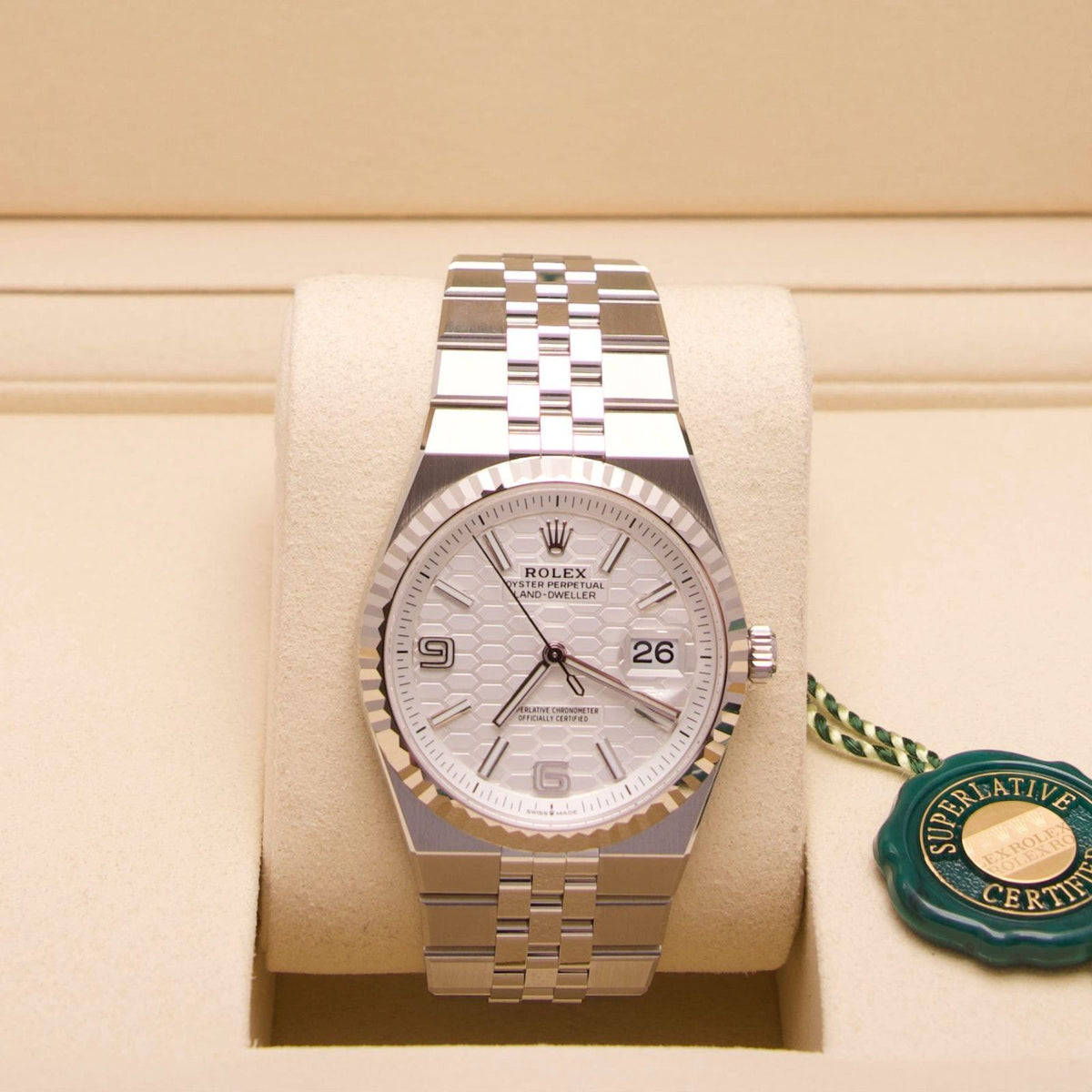 Rolex Land-Dweller 36 – Ref. 127234 | White Honeycomb Dial | 36 mm | 10/2026 | LC100 | Neu & Ungetragen | Fullset