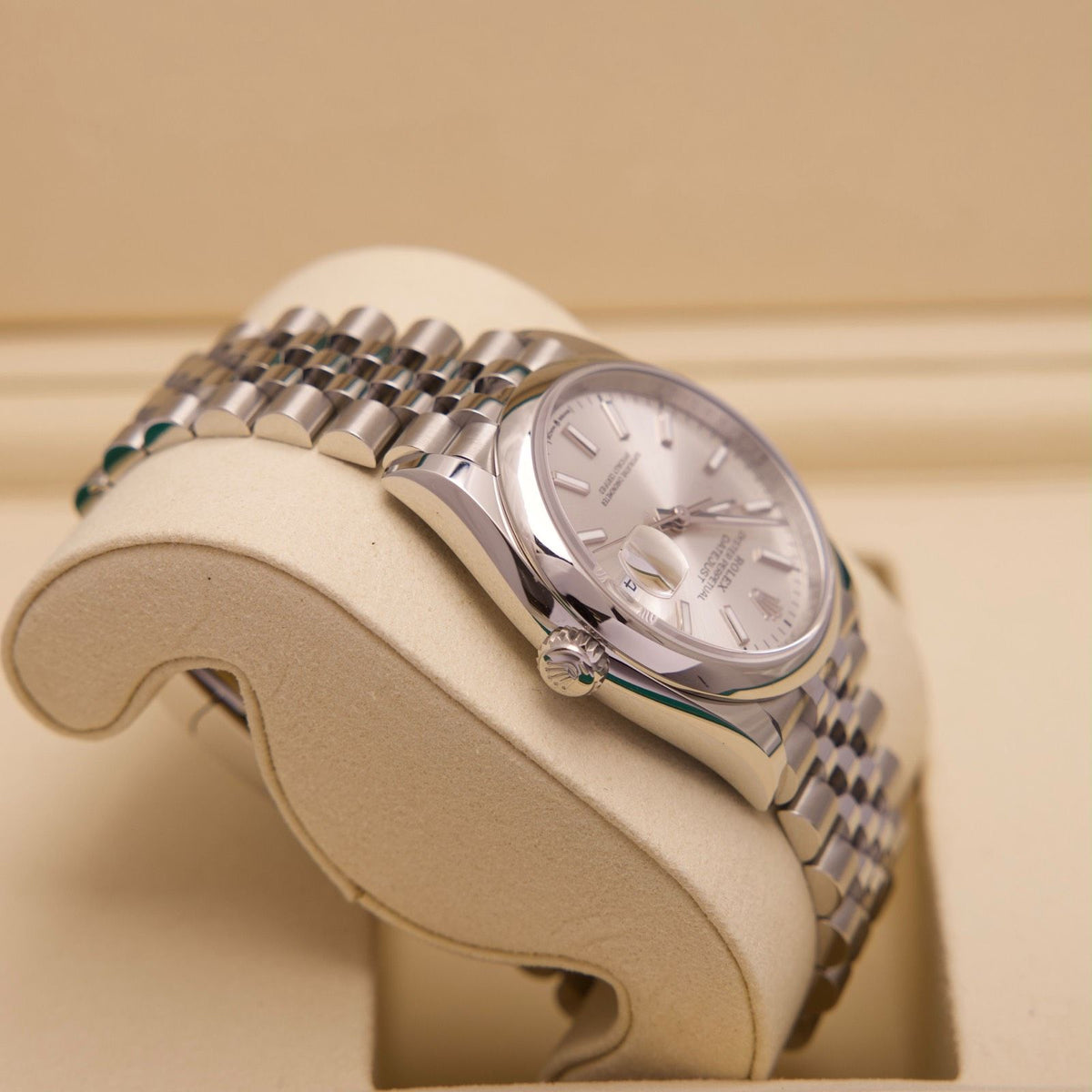 Rolex Datejust 36 – Ref. 126200 | Silver Dial | Jubilee | 10/2026 | LC100 | Neu & Ungetragen | Fullset