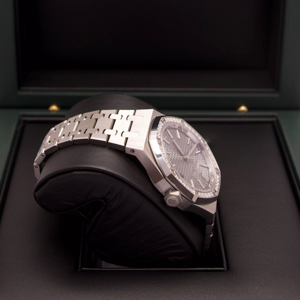 Audemars Piguet Royal Oak – Ref. 15551ST.ZZ.1356ST.06 | 37 mm | Grey Dial | Diamantlünette | 2026 | Neu & Ungetragen | Fullset