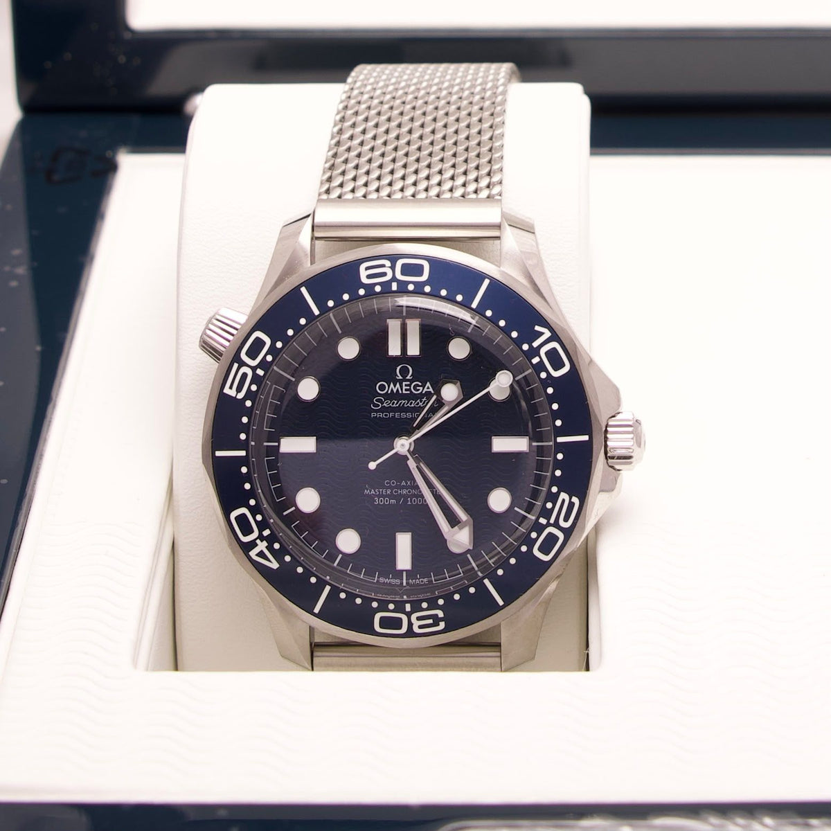 Omega Seamaster Diver 300M – Ref. 210.30.42.20.03.002 | James Bond 60th Anniversary | 42 mm | 05/2023 | Neu & Ungetragen | Fullset